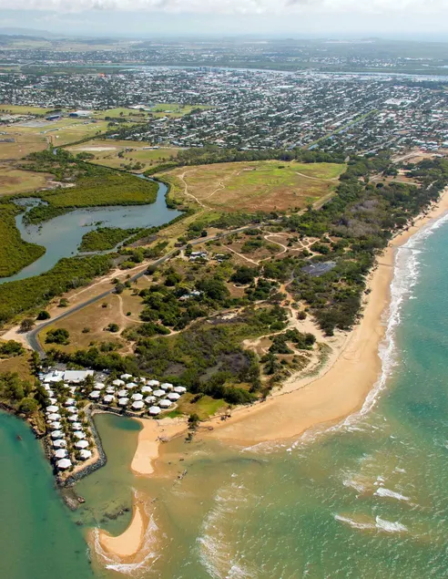 Illawong Beach Resort - Image 1