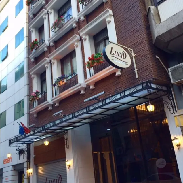 Lucid Otel - Image 1