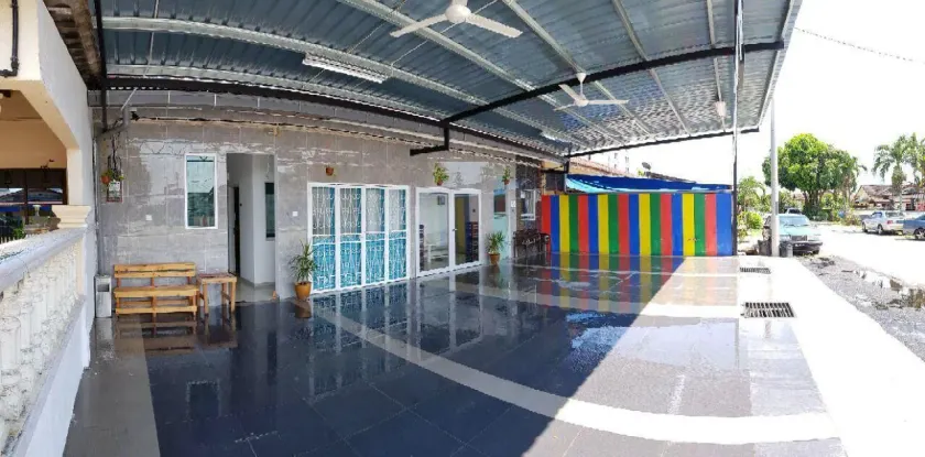 Teruntum 96 Guest house - Image 1