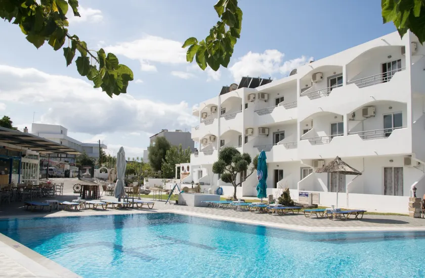 Lisabeth Apartments - Image 1