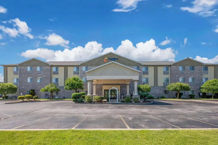 Comfort Inn Fremont - Image 1