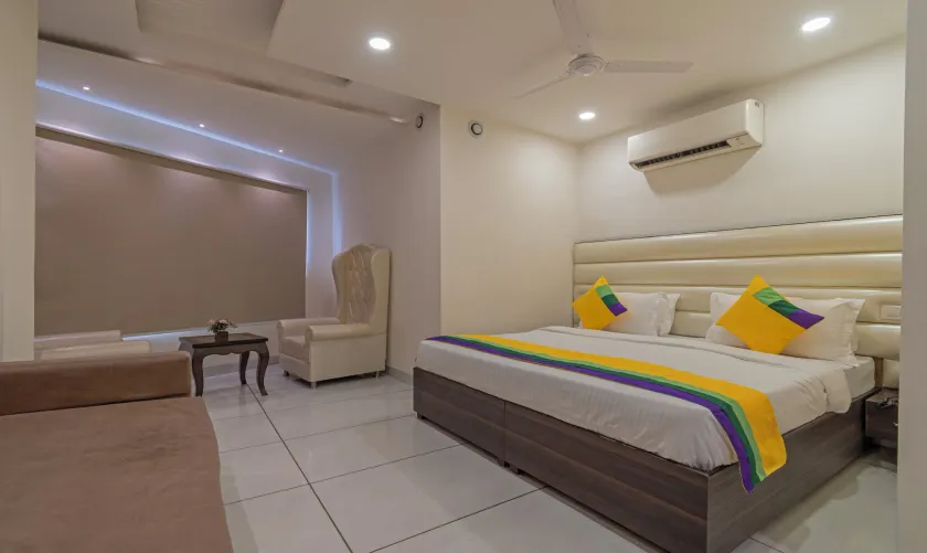 Itsy Hotels P Grand - Image 1