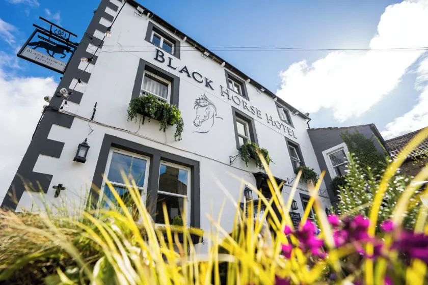 Black Horse Hotel - Image 1