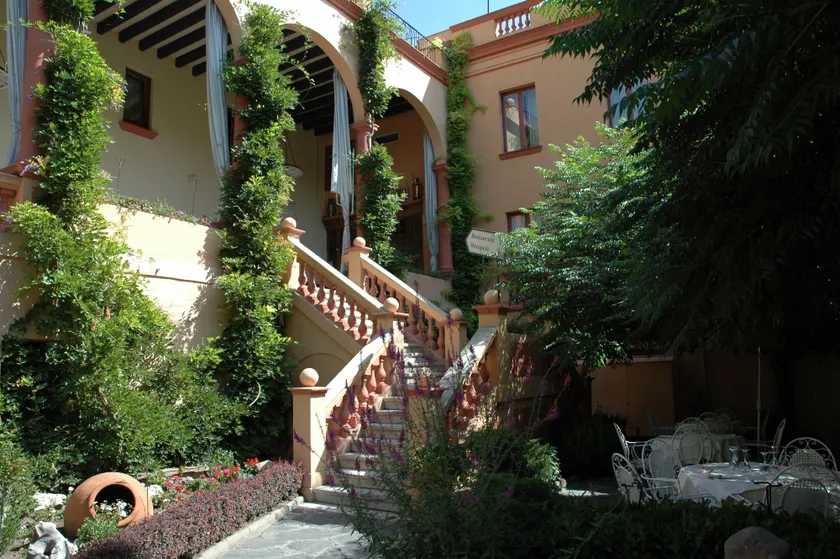 Hotel Andria - Image 1
