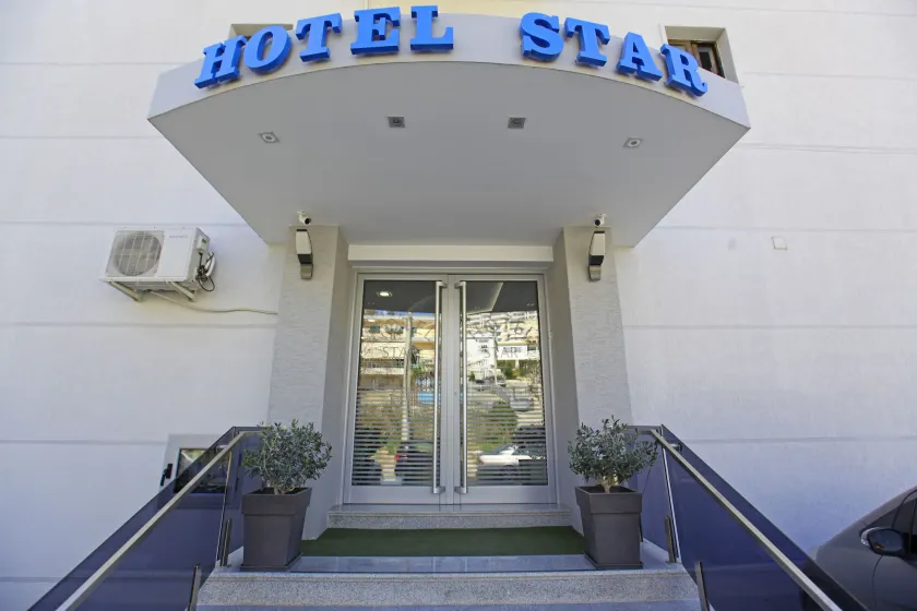 Hotel Star - Image 1
