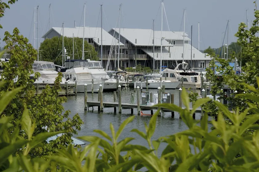 Knapps Narrows Marina & Inn - Image 1