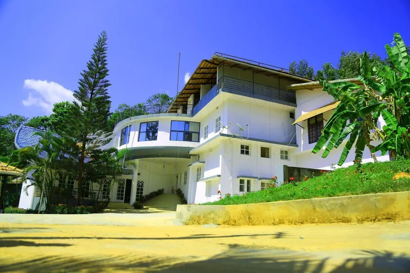 Lazo Mothers Bounty Resort - Image 1