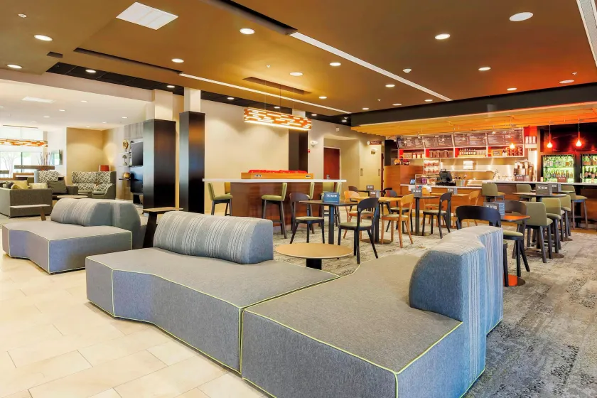 Courtyard by Marriott Dallas Arlington South - Image 1