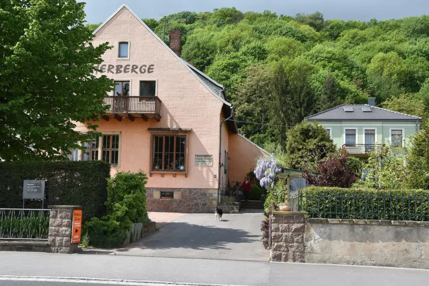 Herberge Orange - Image 1