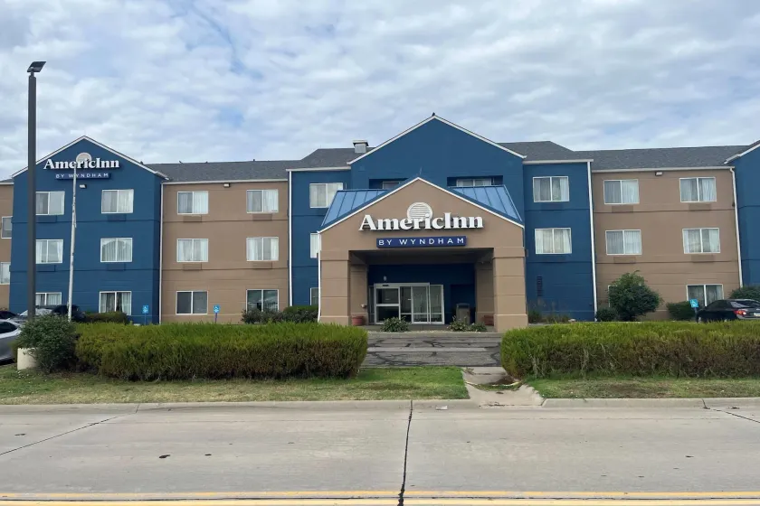 AmericInn by Wyndham Hays - Image 1