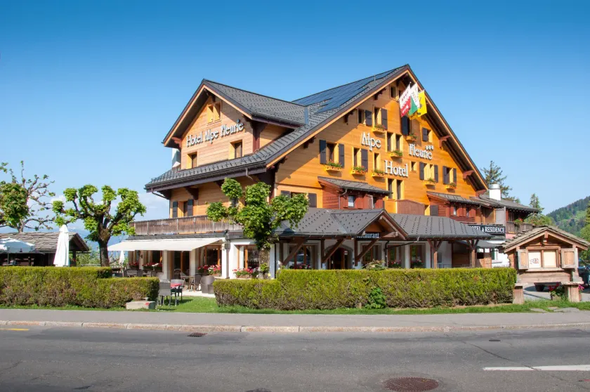 Alpe Fleurie Hôtel & Restaurant - Image 1