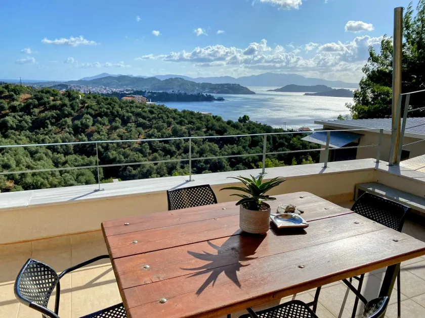 Villa con barbacoa, terraza y jardín | Vistas al agua - Image 1
