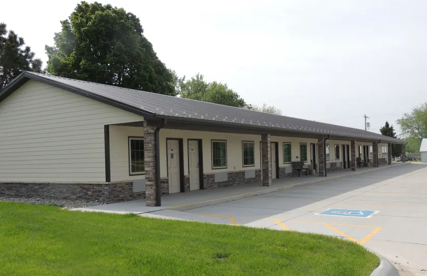 Logan Creek Inn - Image 1