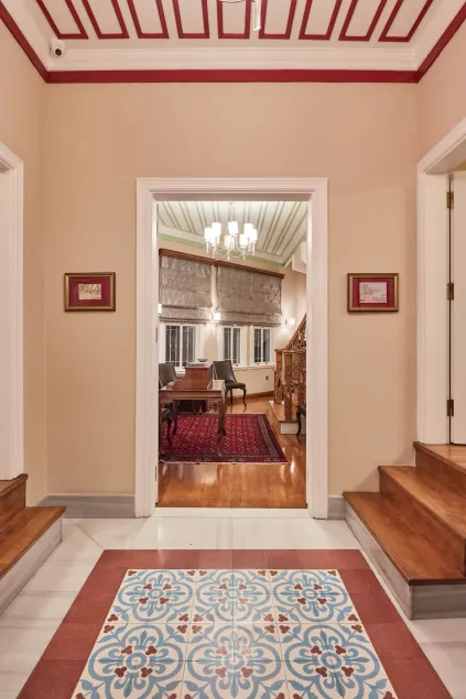 White Palace Old City Boutique Hotel - Interior entrance