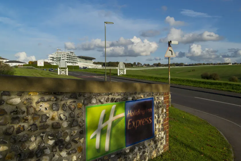 Holiday Inn Express London - Epsom Downs by IHG - Image 1
