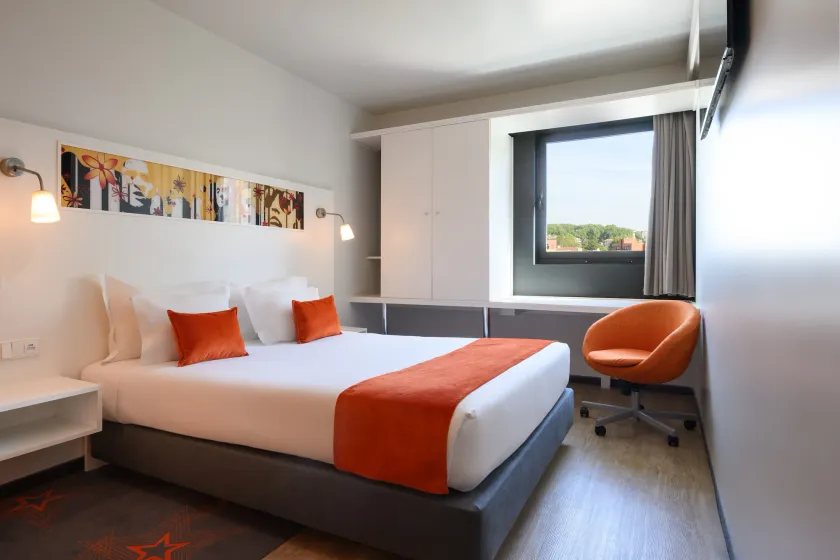 Star inn Porto - Smart Choice Hotel - Image 1