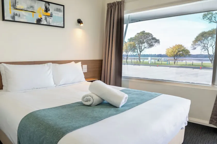 Bayside Hotel - Image 1