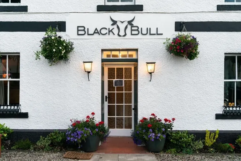 Black Bull Gartmore - Image 1