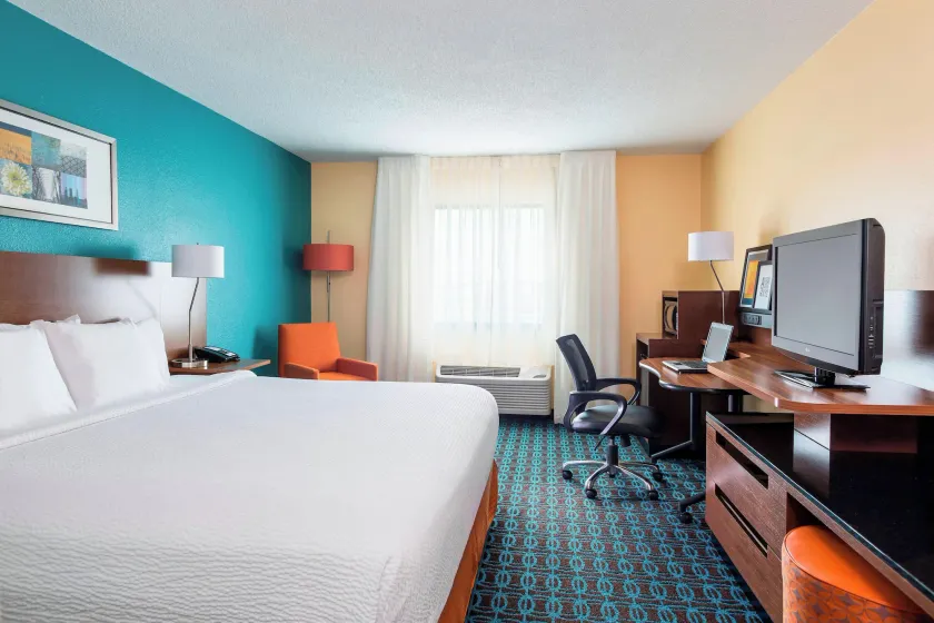 Fairfield Inn & Suites Springfield - Image 1