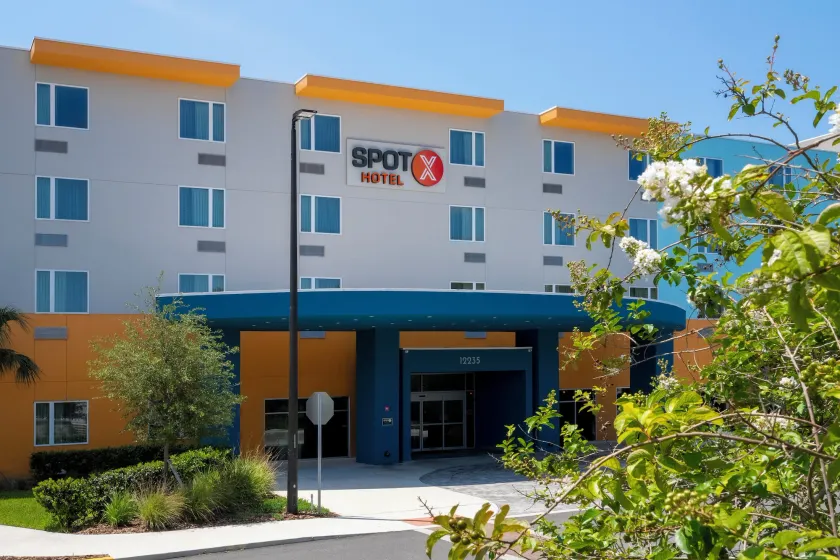 SPOT X Hotel Orlando Intl Dr by The Red Collection - Image 1