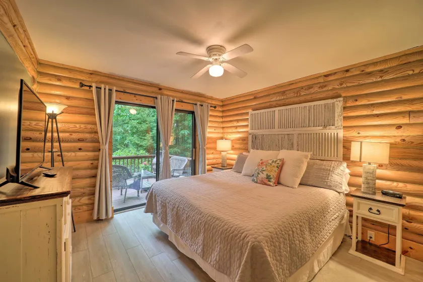 2 Decks & Fire Pit: Scenic Beech Mountain Retreat! - Interiør