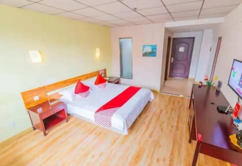 Luoya Fengqing Hotel - Image 1