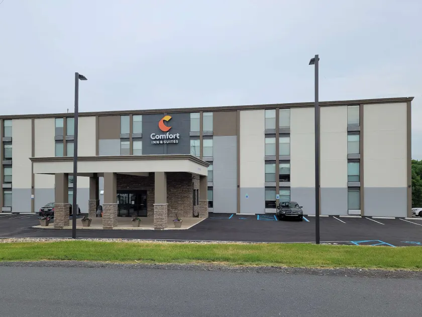 Comfort Inn & Suites Wyomissing-Reading - Image 1