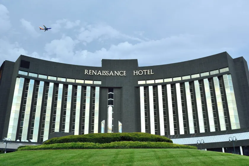 Renaissance St. Louis Airport Hotel - Image 1