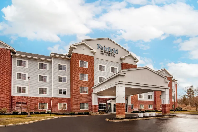 Fairfield Inn & Suites by Marriott Saratoga Malta - Image 1