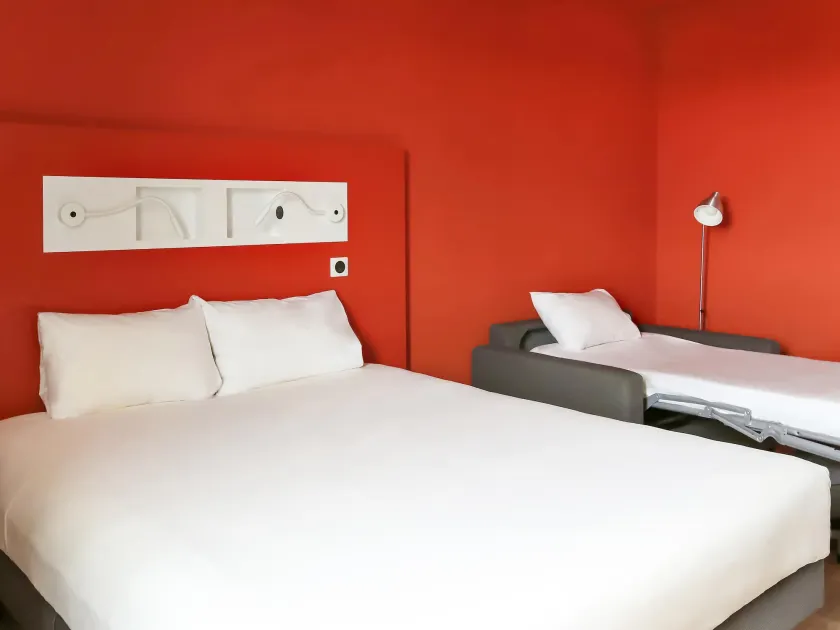 ibis budget Beauvais Aeroport - Image 1