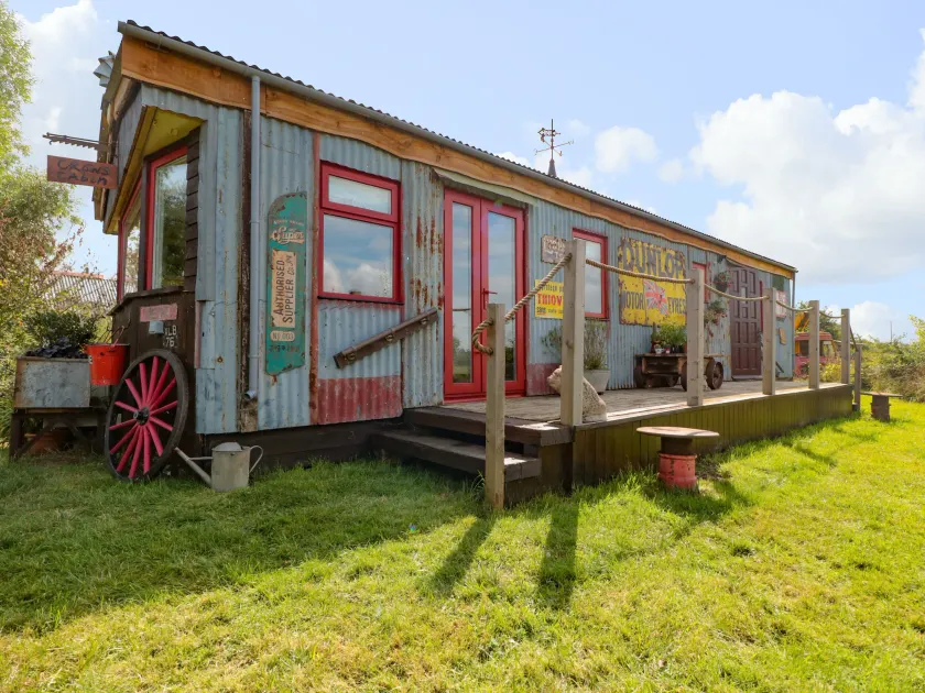 Crows Cabin - Image 1