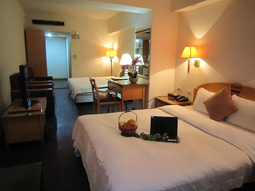 Berkeley Business Hotel Zhongzheng - Image 1