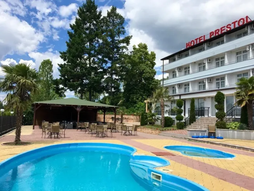 Prestol Hotel - Image 1