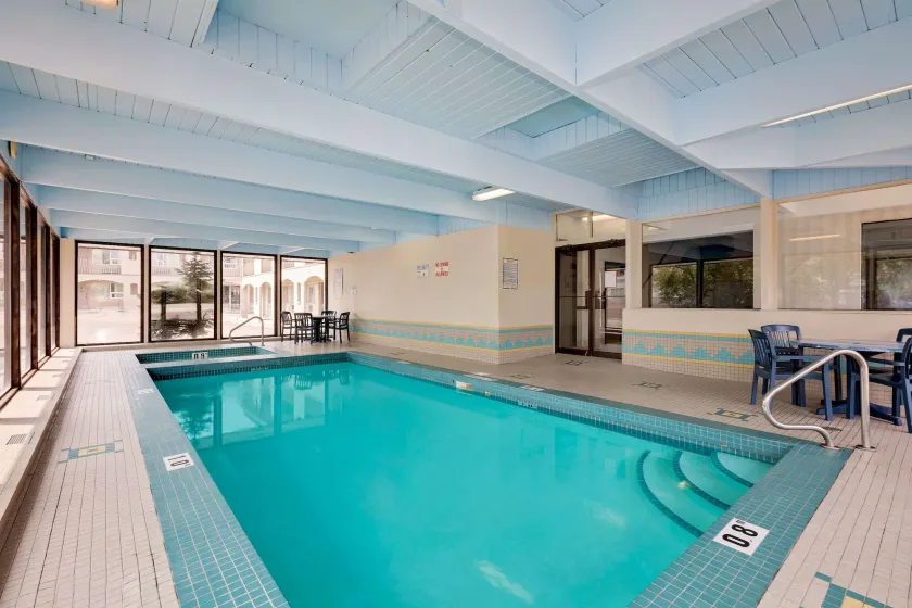 Metro Inn - Image 1