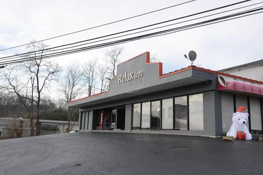 Relax Inn - Image 1