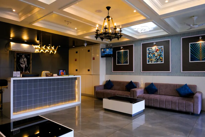 Hotel Sai Inn - Image 1