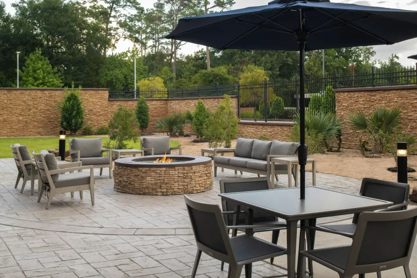 Courtyard by Marriott Houston City Place - Image 1