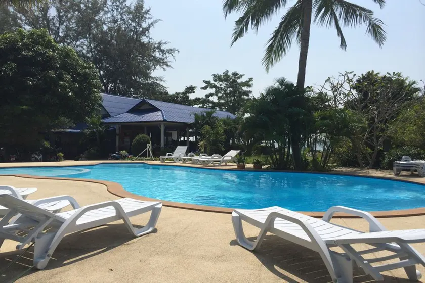 Rung Arun Resort - Image 1