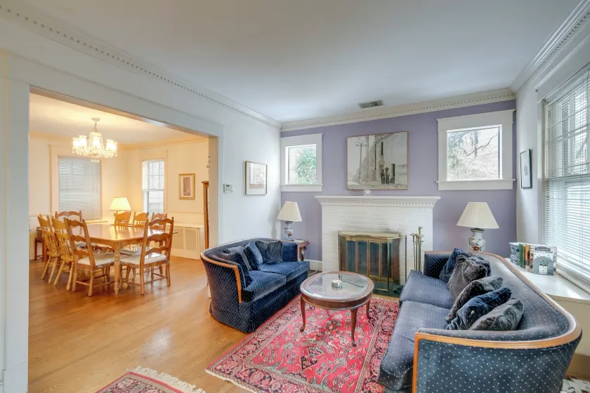 1 Mi to East Falls Station: Home w/ Office! - Image 1