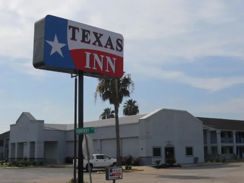 Texas Inn - Image 1