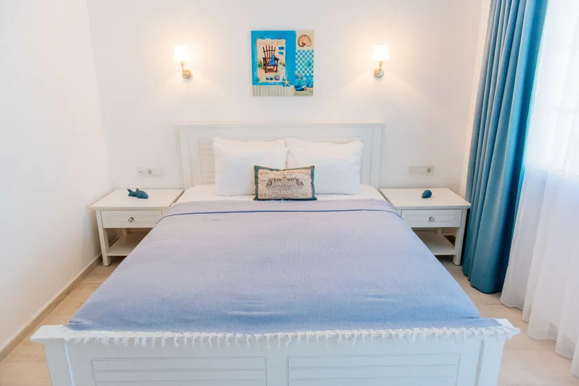 Via Farilya Hotel - Image 1