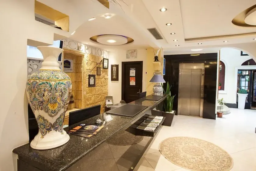 HOTEL COLOMBE - Image 1