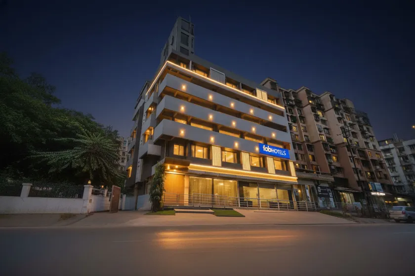 FabHotel Liwa International - Nr Mumbai International Airport - Image 1