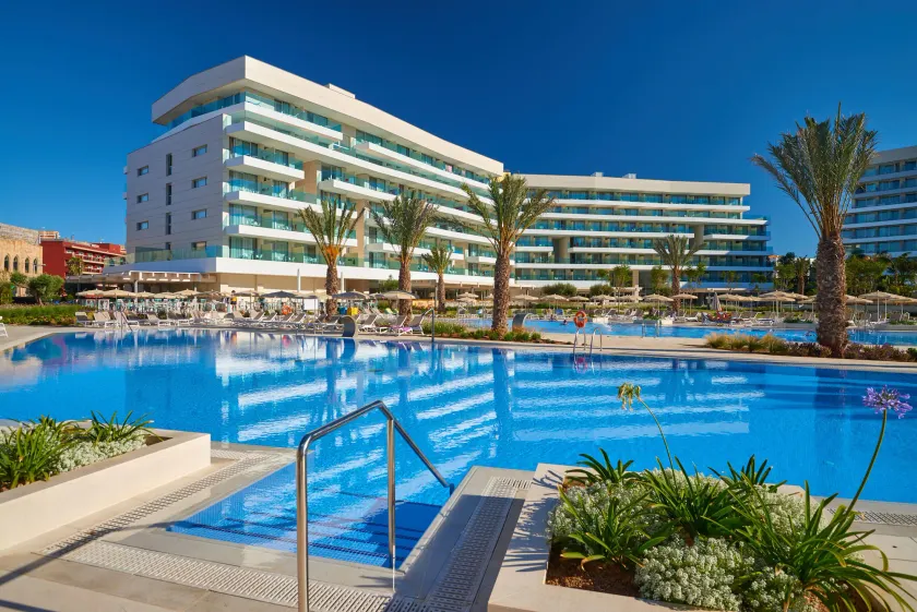 Hipotels Gran Playa de Palma - Image 1