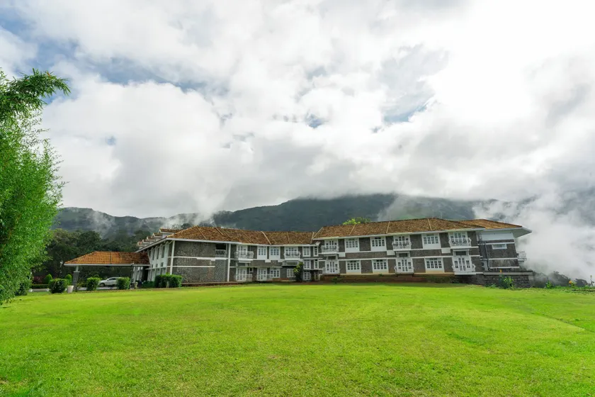 Le Montfort Resort - Image 1