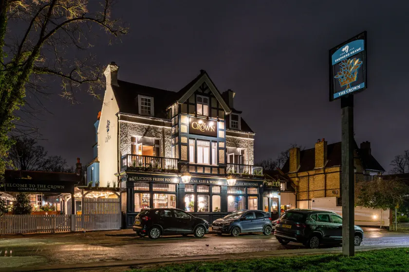 Crown Inn Chislehurst - Image 1