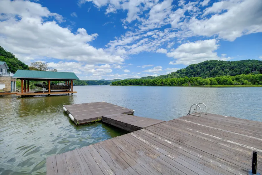 Fire Pit & Floating Dock! Claytor Lake Hideout - Image 1