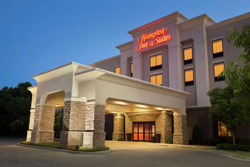 Hampton Inn & Suites Prattville - Image 1