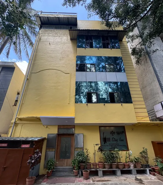 HOTEL STAY INN - Image 1