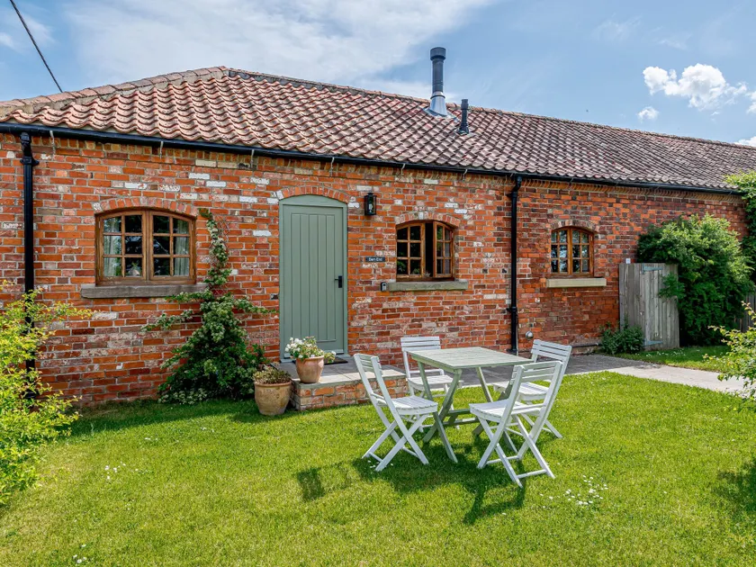 Barn End - Image 1